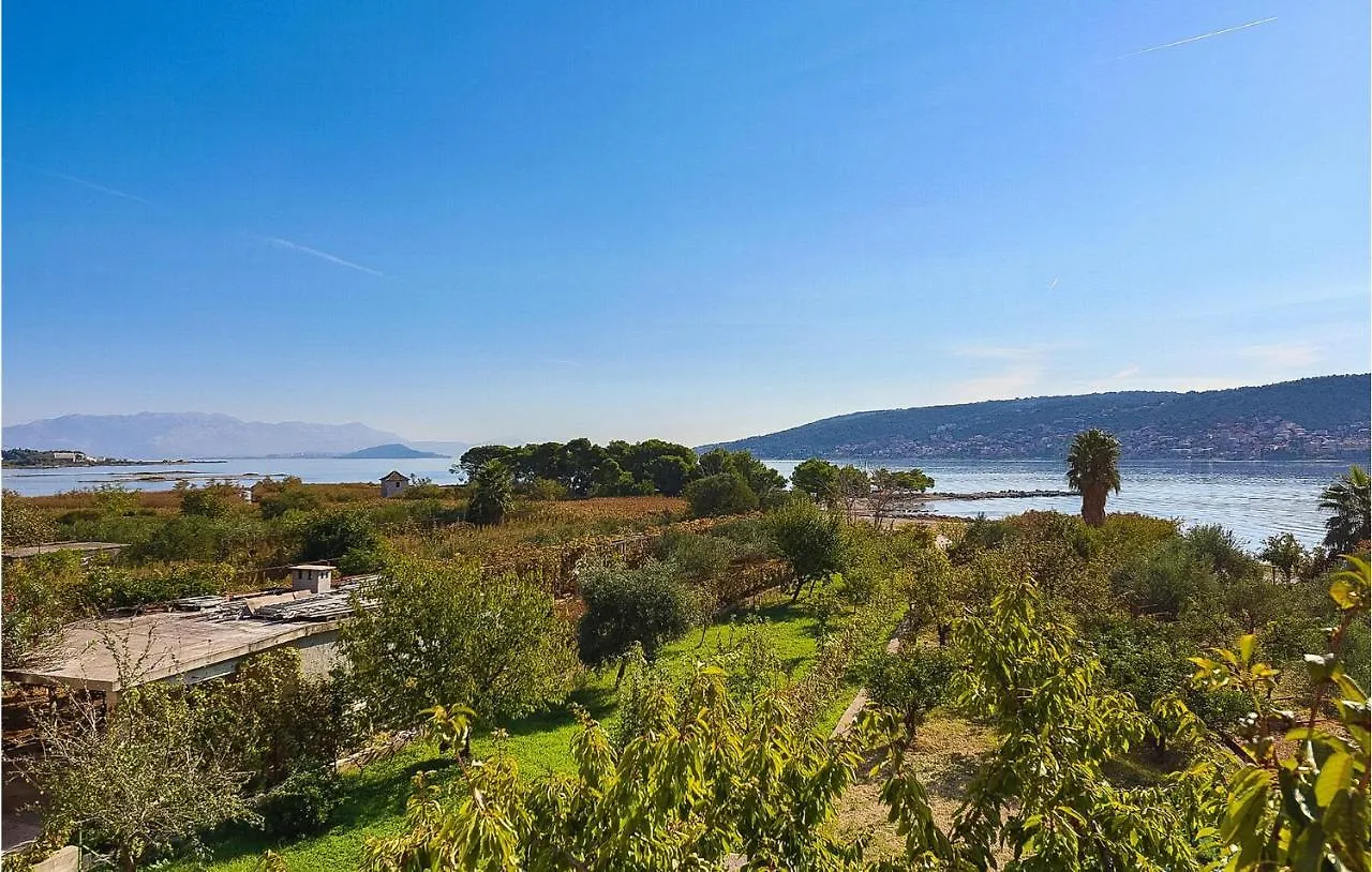 Beautiful Apartment In Trogir With Wifi