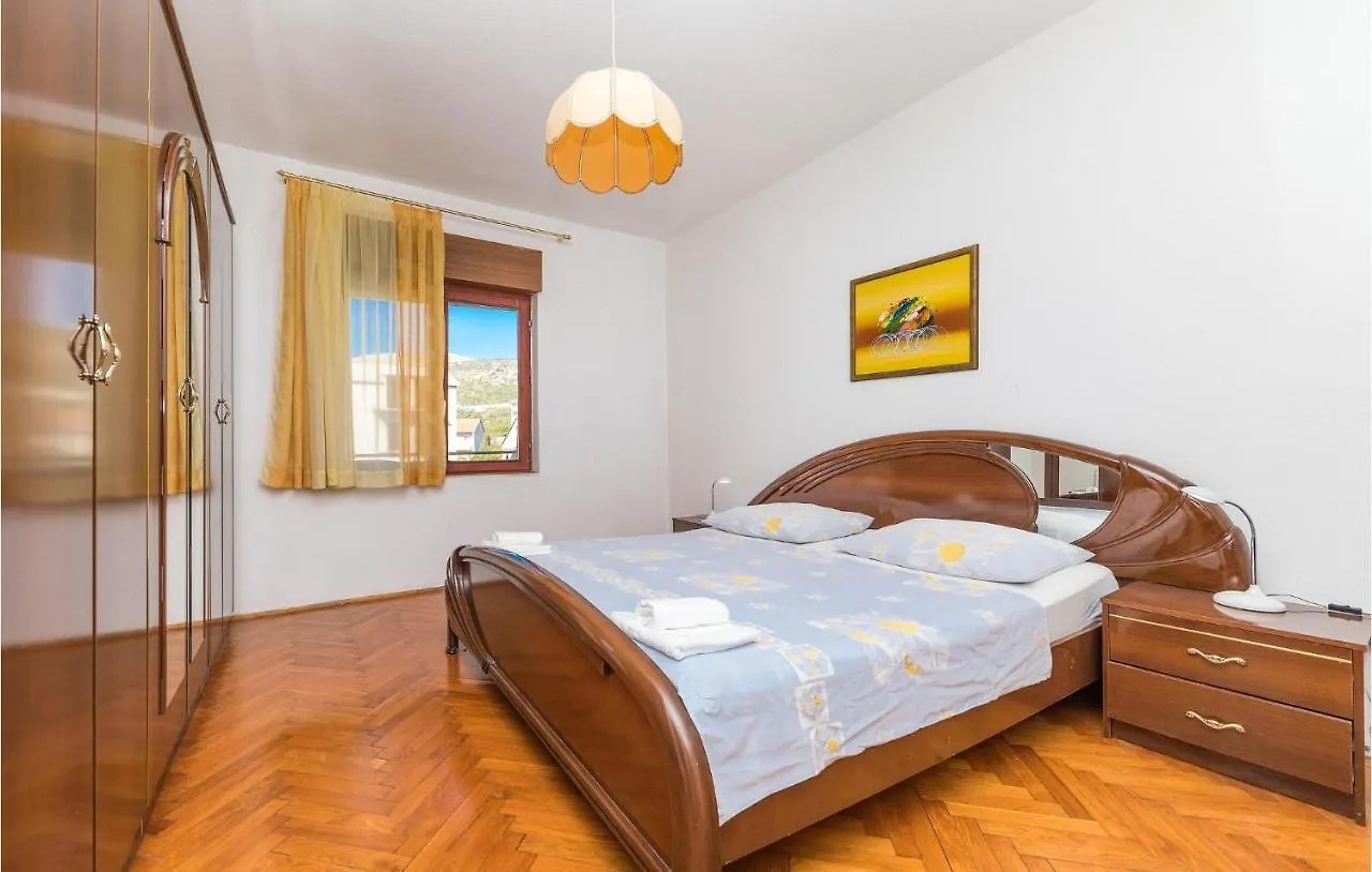 Beautiful Apartment In Trogir With Wifi