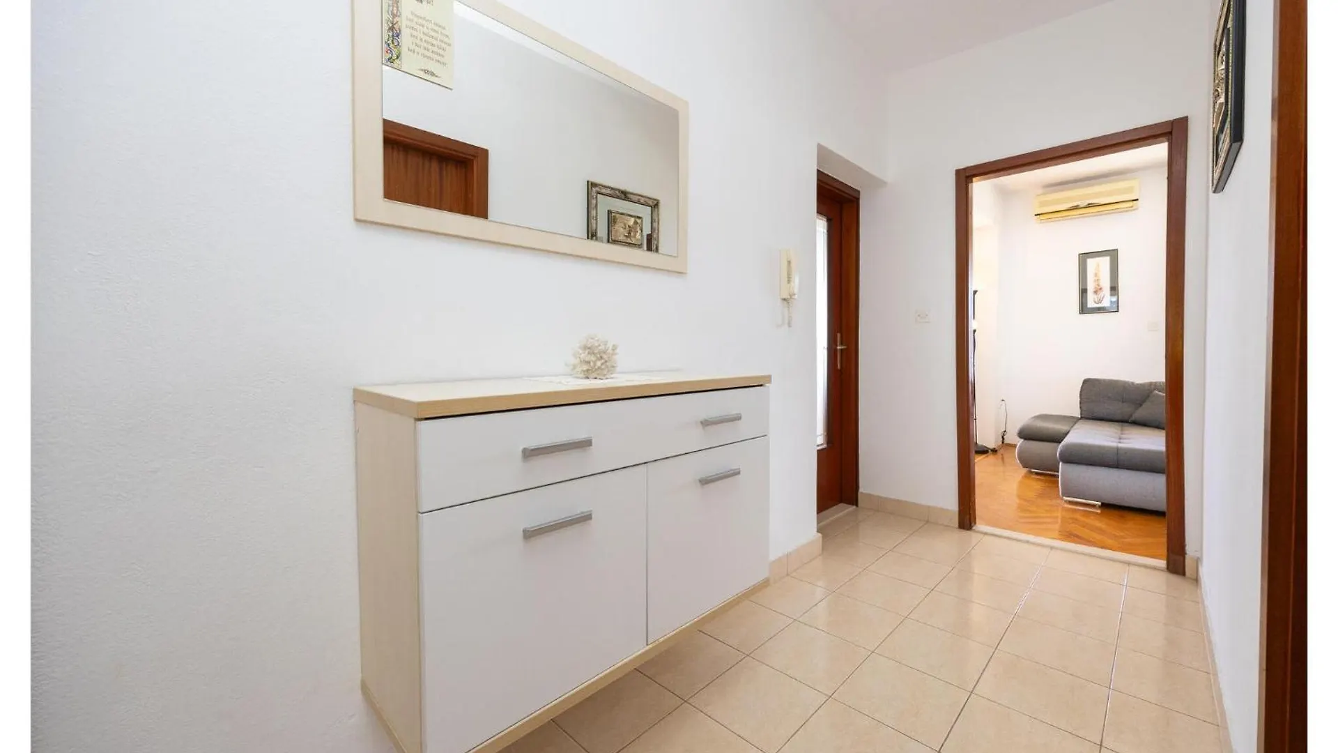Beautiful Apartment In Trogir With Wifi 0*,  Croatia