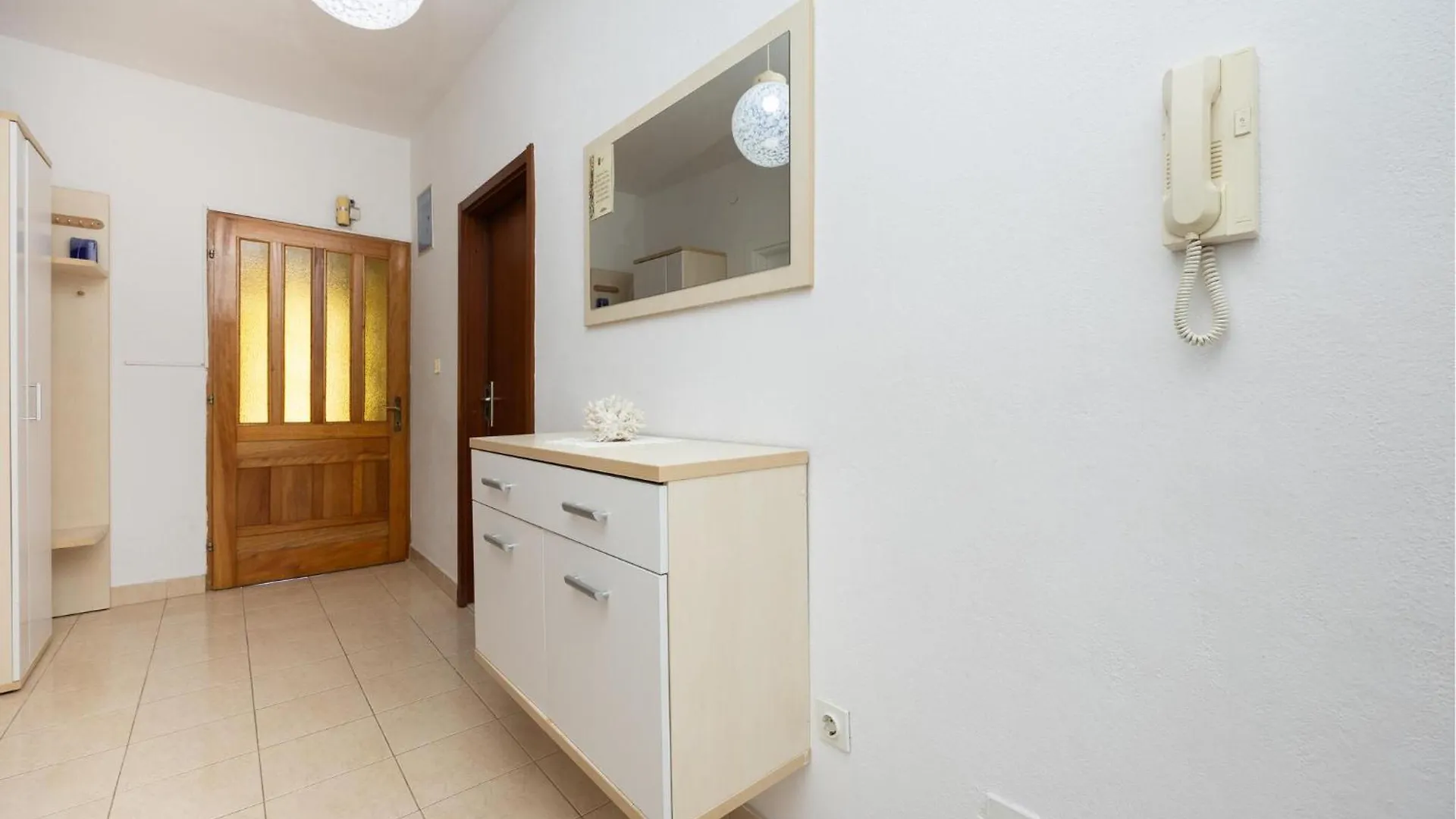 Beautiful Apartment In Trogir With Wifi